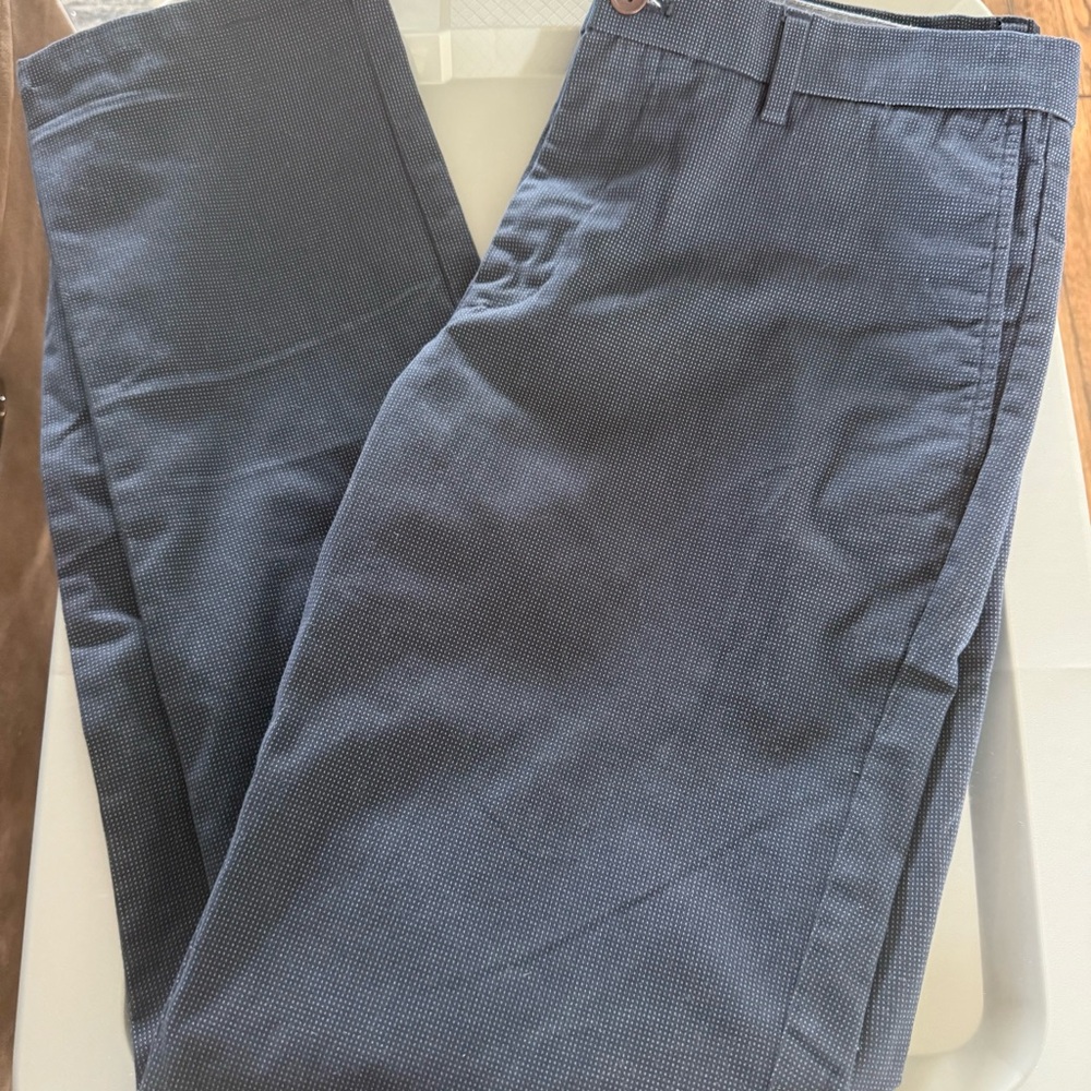 Old Navy Men's Navy Micro-Texture Chino Pants